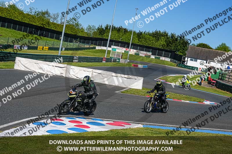 enduro digital images;event digital images;eventdigitalimages;mallory park;mallory park photographs;mallory park trackday;mallory park trackday photographs;no limits trackdays;peter wileman photography;racing digital images;trackday digital images;trackday photos